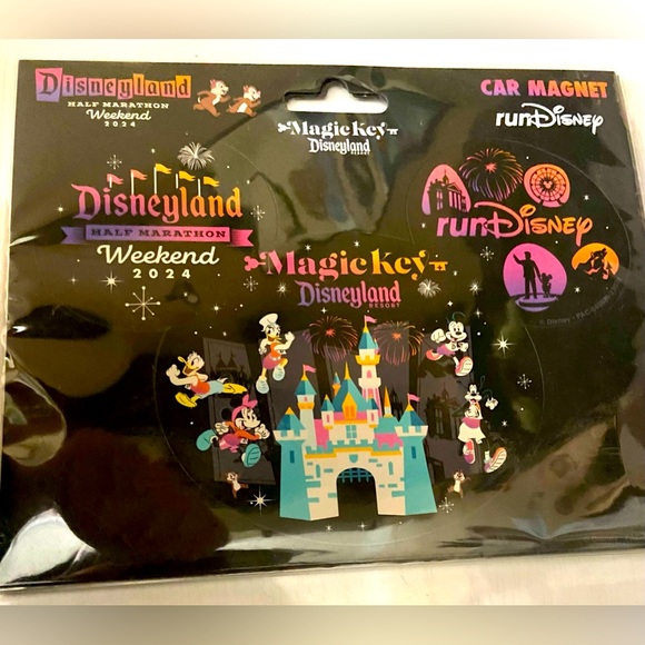 2024 Disneyland Resort Magic Key Run Disney Half Marathon Weekend Car Magnet New - Picture 1 of 2